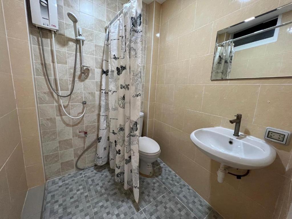 Ban Thungdang Housetel Bangkok Hotell Eksteriør bilde