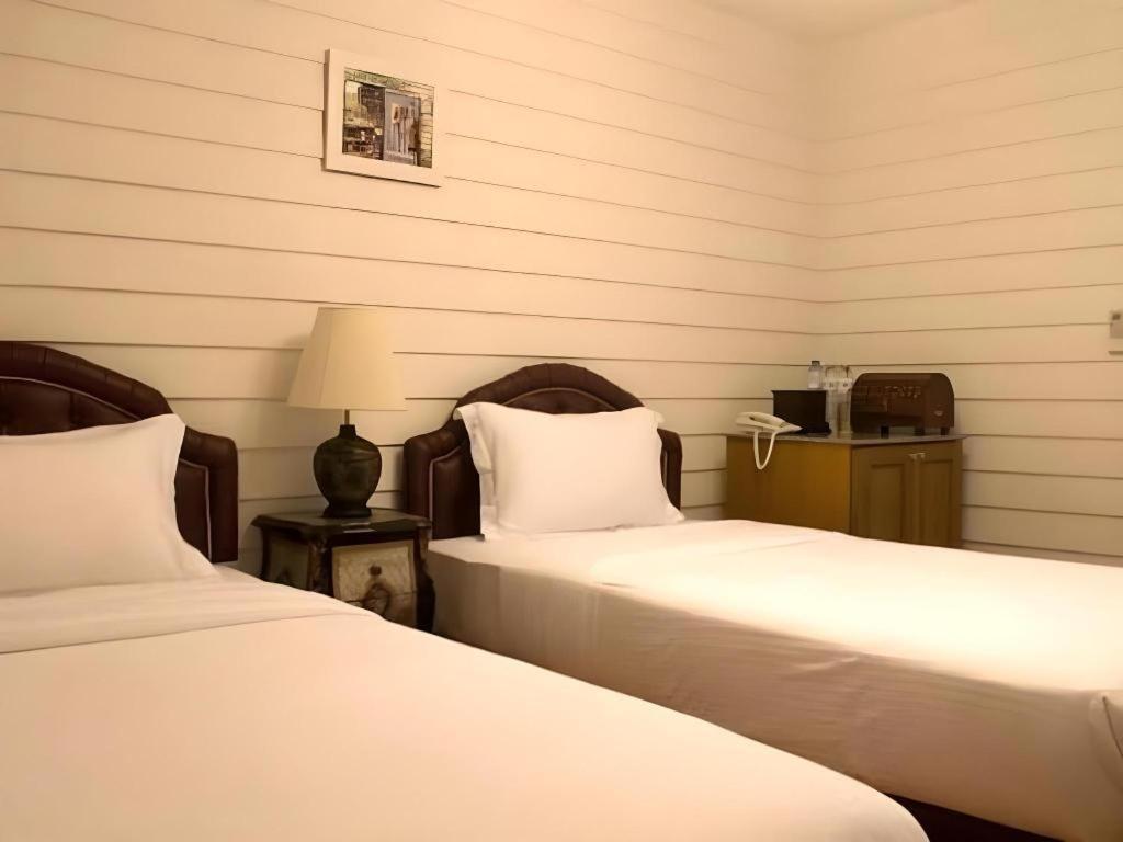 Ban Thungdang Housetel Bangkok Hotell Eksteriør bilde